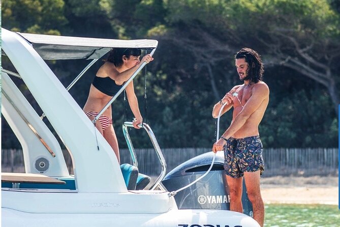 8h rental of Zodiac Medline 7.5 boat in Ibiza - Swimming strategy: multiple anchor moments in shallow clear water