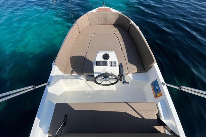 Boat Rental Without License in Ibiza and San Antonio - Practical tips that make your day smoother