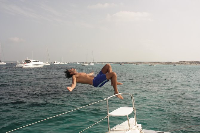 Calo des Mort Private Catamaran Tour - Skipper-led sailing: what you’re really paying for