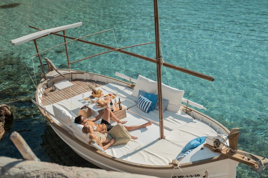 From Sant Josep: Es Vedra & Atlantis Sailboat Cruise - Key things I’d bank on before you go