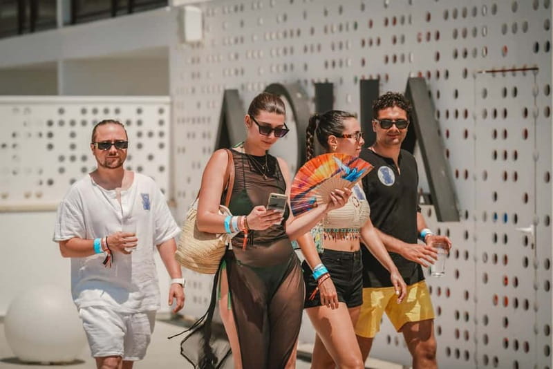 Ibiza Boat party with unlimited drinks, Brunch & pool party - Drinks and Food: What’s Included and How to Use It Well