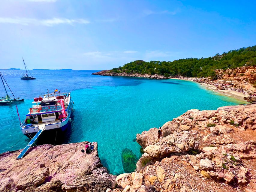 Ibiza: Cala Salada & North Cruise with Drinks & Snorkeling - Aquarium Cap Blanc: Short Visit, Sea-Life Fun