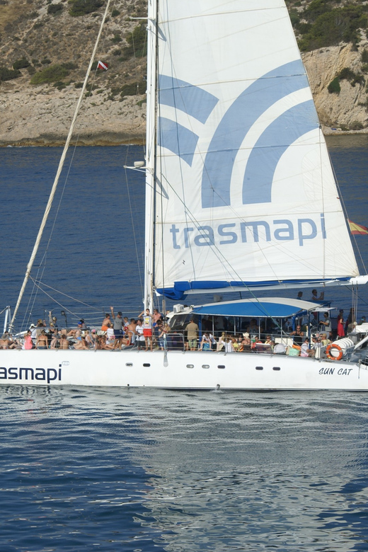 Ibiza: Catamaran Cruise to Formentera with Meal and Drinks - What to Bring (So the Day Feels Effortless)