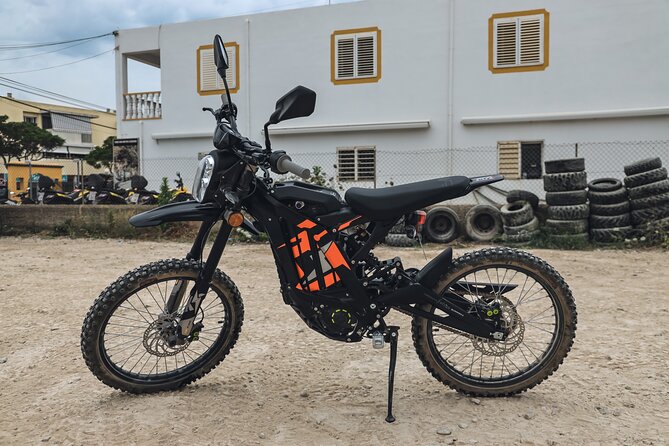 Ibiza: Electric Motorbike Excursion - Time on the clock: 2 hours 30 minutes that stays focused