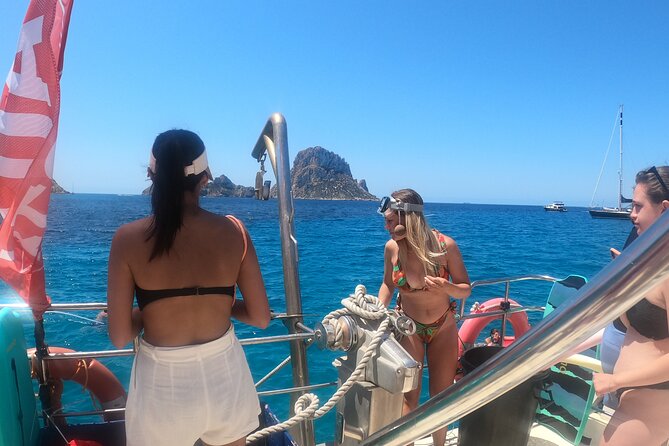 Ibiza: Es Vedrà Catamaran Cruise – Morning or Sunset - Es Vedrà reserve: cliffs, sea caves, and the island legend factor