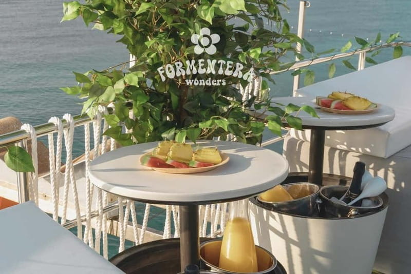 Ibiza: Formentera Cruise w/Breakfast, Paella, and Open Bar - Food and drinks: breakfast, paella show-cooking, BBQ, and an open bar that holds up