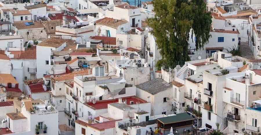 Ibiza old town Private Guided Walking Tour - Boutique streets and art ateliers: history plus downtime
