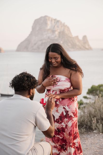 Ibiza: Photoshoot at Es Vedrá panoramic viewpoint & sunset - Price and value: what $177 per person really covers