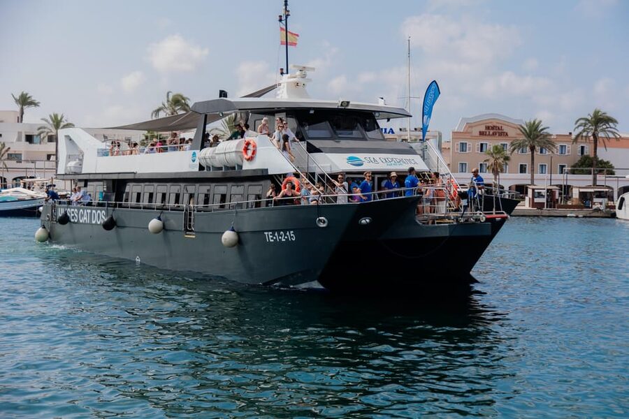 Ibiza: Platja d'en Bossa Round-Trip Transfer to Formentera - Key Points at a Glance