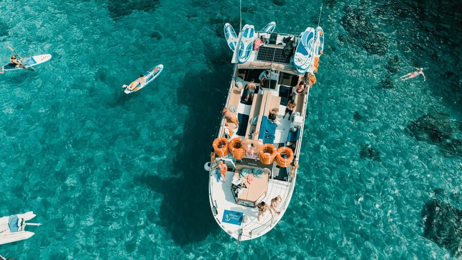 Ibiza: Scenic Sunset Cruise with Tapas and Drinks - The 3.5-hour route: from the bay of San Antonio to Cala Salada vibes