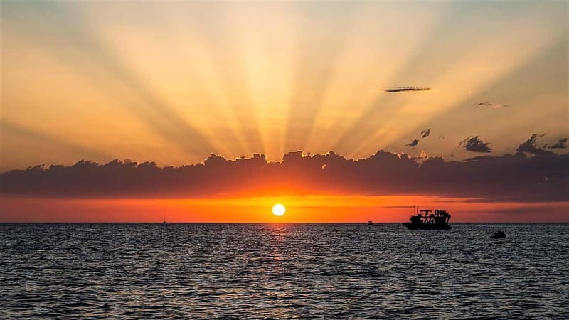 Ibiza: Snorkeling, Sunset Beach and Cave Boat Trip - Key highlights to clock fast
