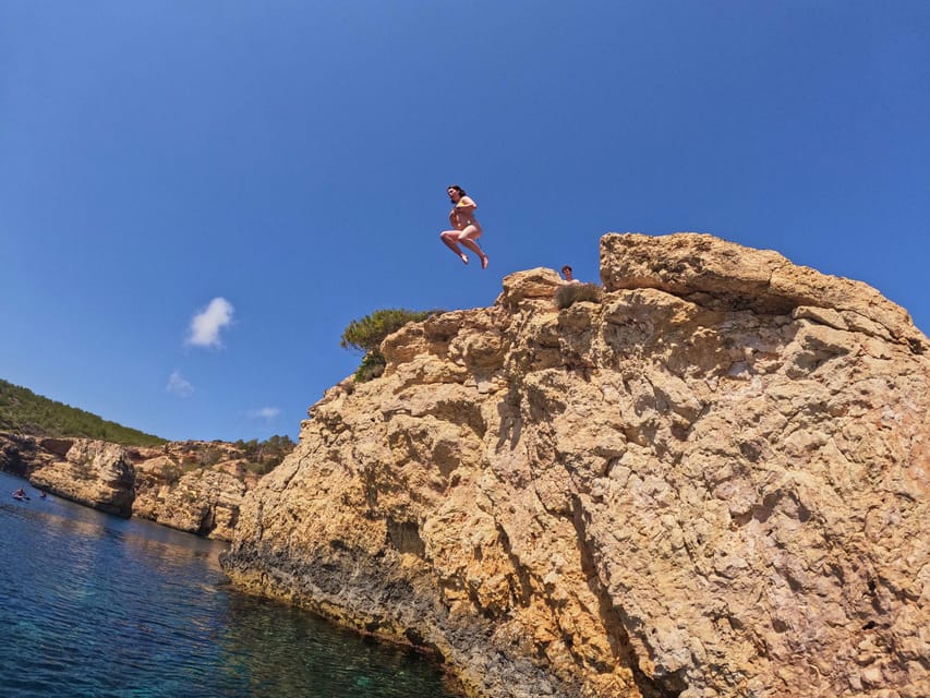 Ibiza: Stand-Up Paddle Boarding Trip to Secret Caves - Group energy and who this fits best