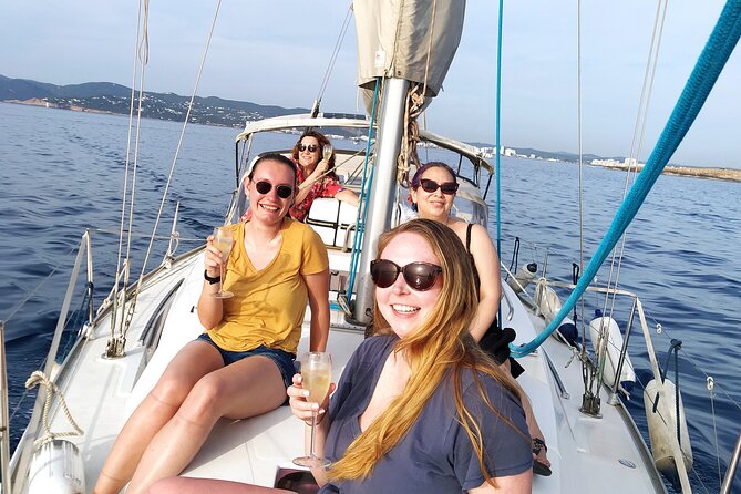 Ibiza sunset boat trip with appetizers and champagne, 6 guests - The sunset moment: how the boat placement makes or breaks it