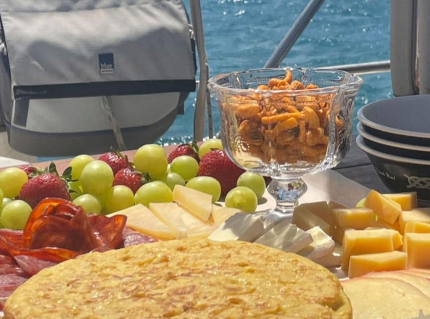 Ibiza: Sunset boat trip with appetizers, only up to 6 guests - Smart tips to get the most from your sunset sail