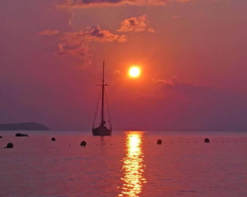 Ibiza: Sunset Private Sailboat with Tapas & Premim Open Bar - The open bar and tapas setup: what’s included and how to use it