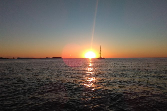 Ibiza Sunset Snorkeling Beach and Cave Tour - On-board drinks and music: how the sunset “vibe” really works