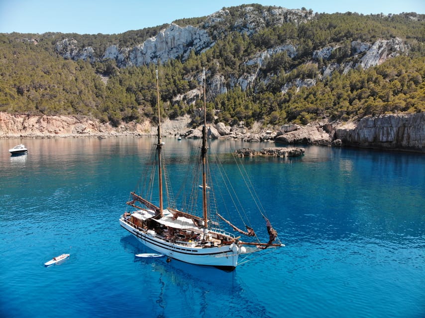 Ibiza Wooden Sail Boat Trip to Formentera - The Big Idea: Scenic Sailing Plus Real Time in Formentera