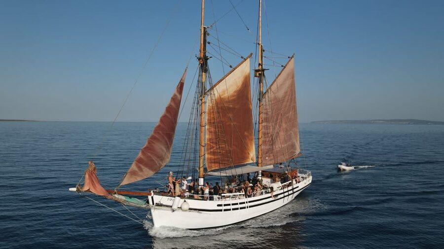 Ibiza Wooden Sail Boat Trip to Formentera - Onboard Lunch: Paella, Bread and Aioli, and Drinks Included