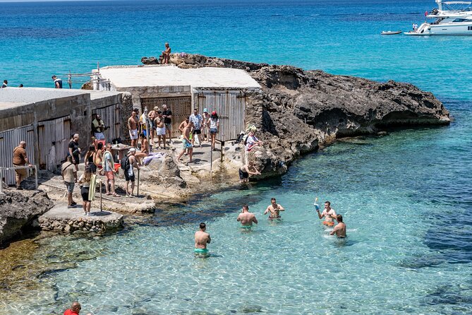 Jeep Wrangler Tour Ibiza - Jeep Wrangler Tour Ibiza: the point of going off the main roads