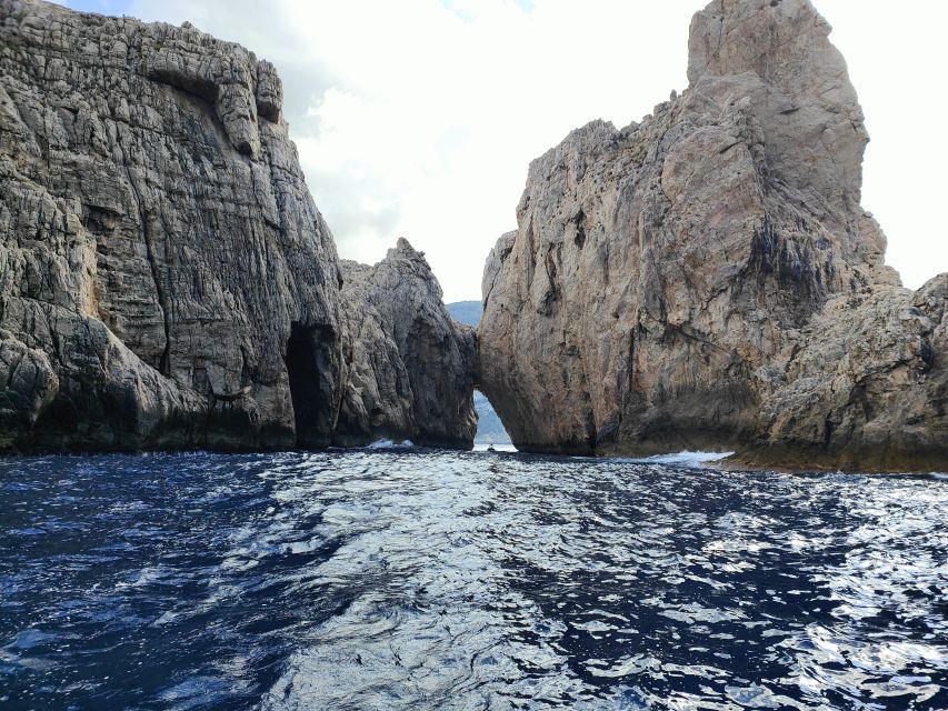 Jet Ski Tour to Cala Albarca from San Antonio - Margaritas Islands and Heaven’s Doors: The Photo Stops That Matter
