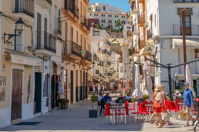 Private 4-hour walking tour of Ibiza with official tour guide - Castle of Ibiza and the Parador plan: fortifications in the middle of change