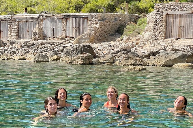 Private boat rental with snorkel in San Antonio, Ibiza - Private means your group sets the tempo
