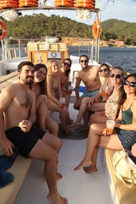 San Antonio: Cala Bassa, Cala Conta and Cave Boat Trip - Cala Conta Stop: Snorkeling, Paddle Surf, and a Beach You’ll Want to Repeat