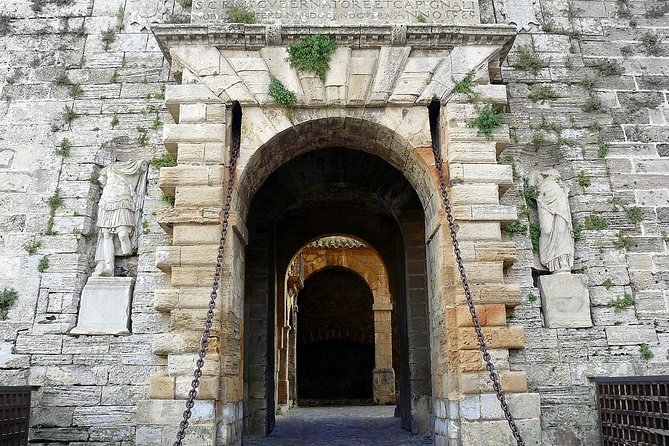 Secrets of IBIZA CITY - 2 hours walking tour - Who this private Ibiza City tour is for