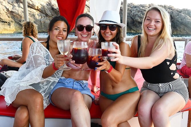 Sunset Beach Tour 3 HS all Inclusive ( Paddle boards , Kayaks & Snorkeling) - The All-Inclusive Boat Setup: Drinks, Fruit, Sound, and Lounge Beds