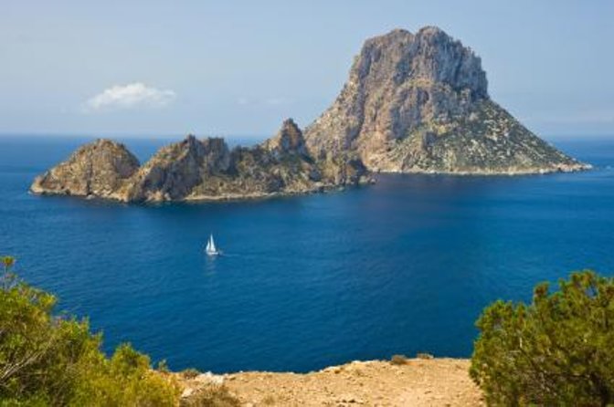 Sunset on a catamaran: from Es Vedrá to Cala Conta - Key Highlights You’ll Care About