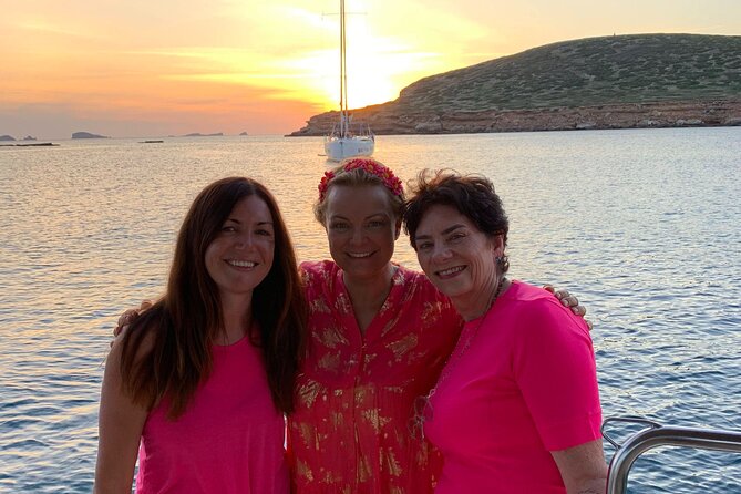 Sunset Private Sailboat Experience in Ibiza - Cala Jondal: why this Ibiza bay is the right launch point